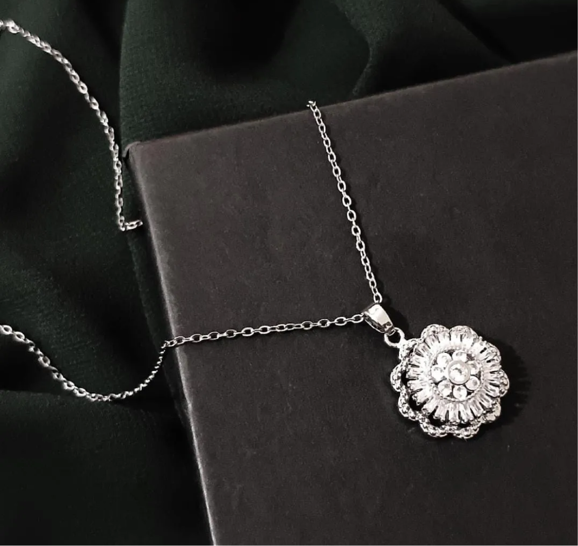 Royal Radiance Pendant Necklace