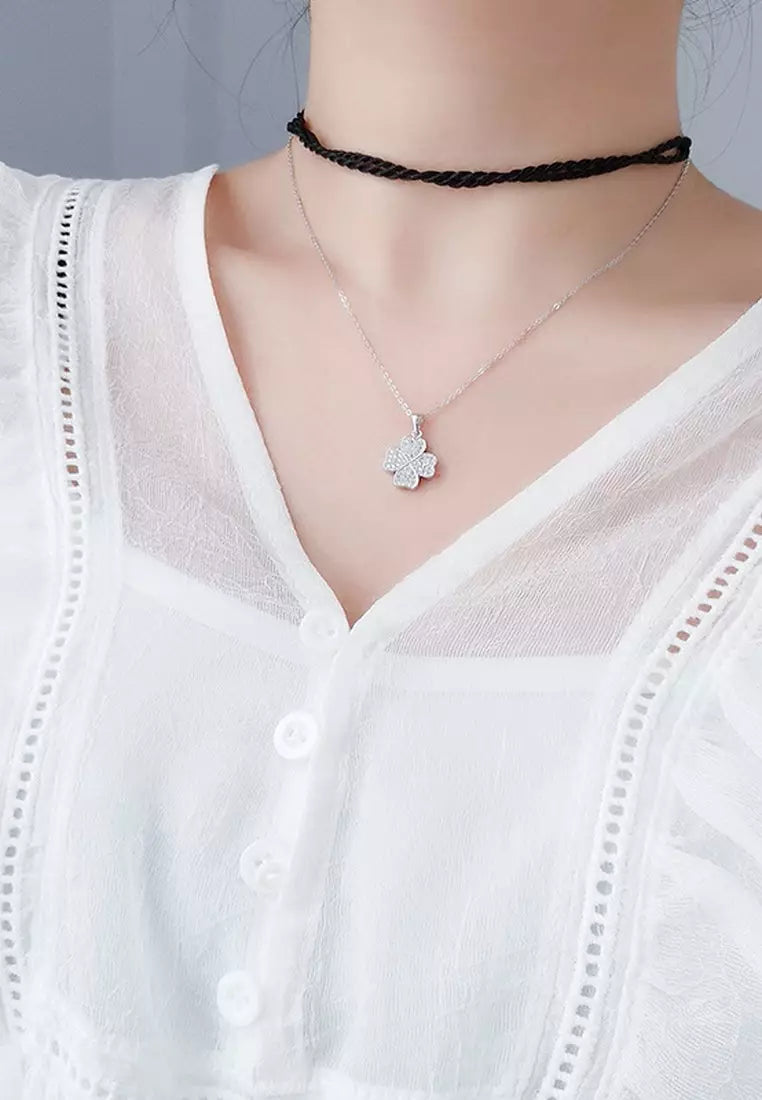 Lucky Grass Pendant Necklace | Spinner necklace